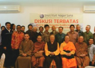 Diskusi Terbatas IN: Menata Buddhis Indonesia Foto bersama peserta Diskusi Terbatas IN: Menata Buddhis Indonesia.