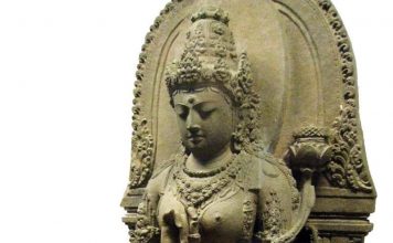 Gayatri Rajapatni distanakan sebagai Prajna Paramitha