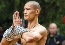Shi Heng Yi adalah seorang bhiksu kepala Shaolin Temple Europe. Pada 2020 lalu ia diundang memberikan Ceramah Dharma di TEDx Talk dan mengguncang dunia barat