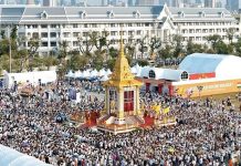 Pameran relik suci Buddha di Vietnam tarik hampir 18 juta pengunjung.