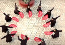 Berkenalan dengan Biksuni Kung Fu di Himalaya Artikel Berkenalan dengan biksuni kung fu di Himalaya ini bersumber dari artikel karya Magdalena Rojo.