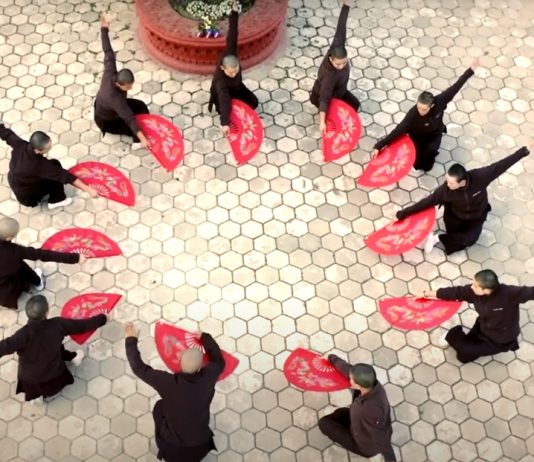 Artikel Berkenalan dengan biksuni kung fu di Himalaya ini bersumber dari artikel karya Magdalena Rojo.