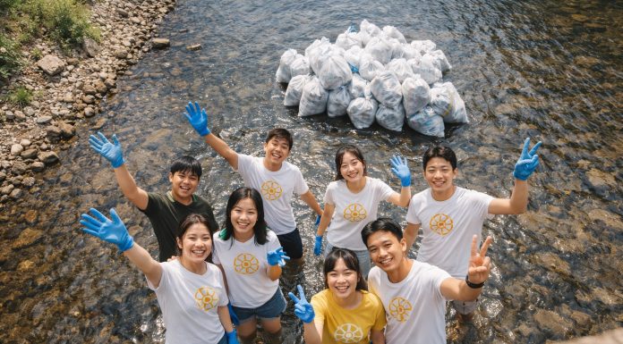 Dana Tanpa Pamrih, Dari Pahala Menuju Mahakaruṇa Berdana sesungguhnya adalah praktik melepas bukan sekedar urusan pahala. Dana tanpa pamrih adalah praktik yang dianjurkan Buddha.