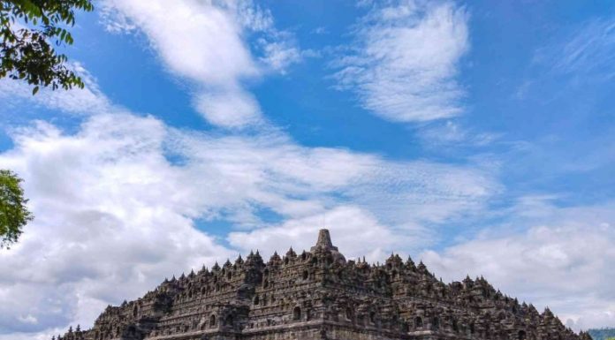 Kajian para pakar menunjukkan Borobudur bukan tri dhatu sebagaimana dinarasikan selama ini.