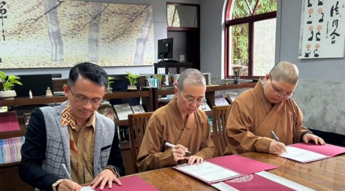 STABN Raden Wijaya Teken MoU dengan Fo Guang Shan Taiwan Suasana penandatanganan MoU antara STABN Raden Wijaya dan Fo Guang Shan Tsunglin University.