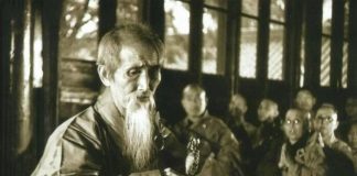 Master Xu Yun adalah salah seorang tokoh Buddhis di masa Tiongkok awal.