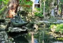 Zen dan Nagarjuna Dari Dekonstruksi ke Pengalaman Langsung