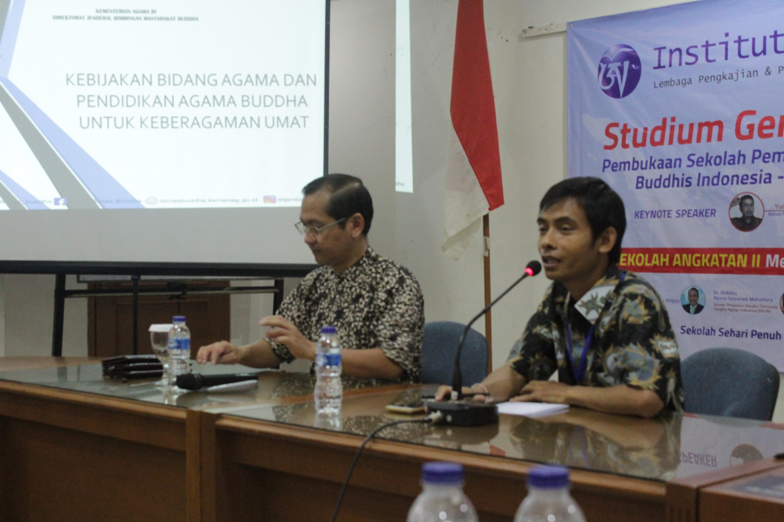 Sekolah Kepemimpinan Strategis Institut Nagarjuna Ke-7 menghadirkan Dirjen Bimas Buddha Supriyadi sebagai salah seorang narasumber.