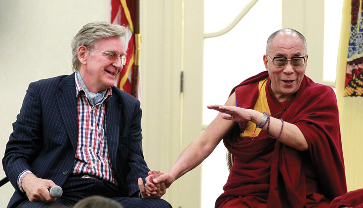 Robert Thurman Meninggal Dunia di Usia 84 Tahun Tampak Thurman dan Dalai Lama pada Suatu Kegiatan (Foto: AP/The Canadian Press/Julio Cortez) Robert Thurman meninggal dunia pada usia 84 tahun. Sarjana Buddhis besar yang pernah ditahbiskan menjadi biksu oleh Dalai Lama.