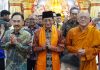 Wihara Ekayana Diserbu 10.000 Umat Buddha untuk Merayakan Waisak. Menteri Agama Nasarudin Umar Hadir.